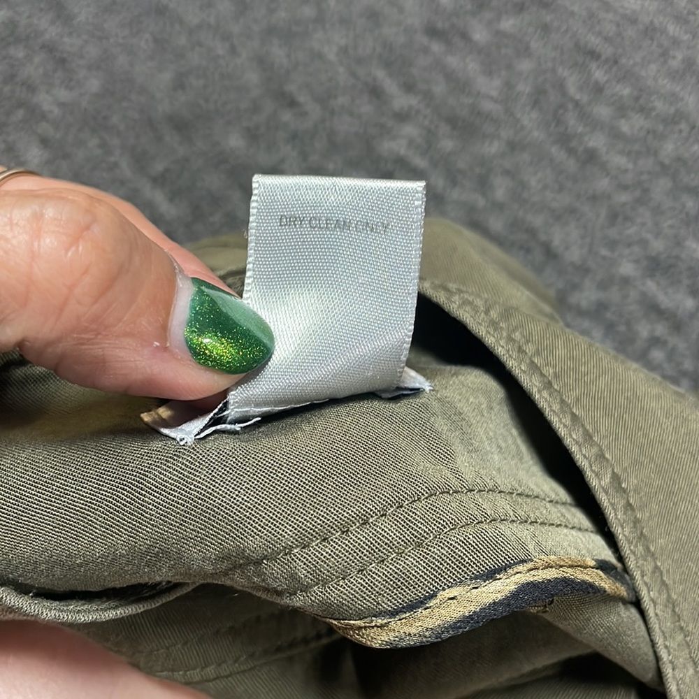 Cache khaki soft silk like shorts - Picture 9 of 10